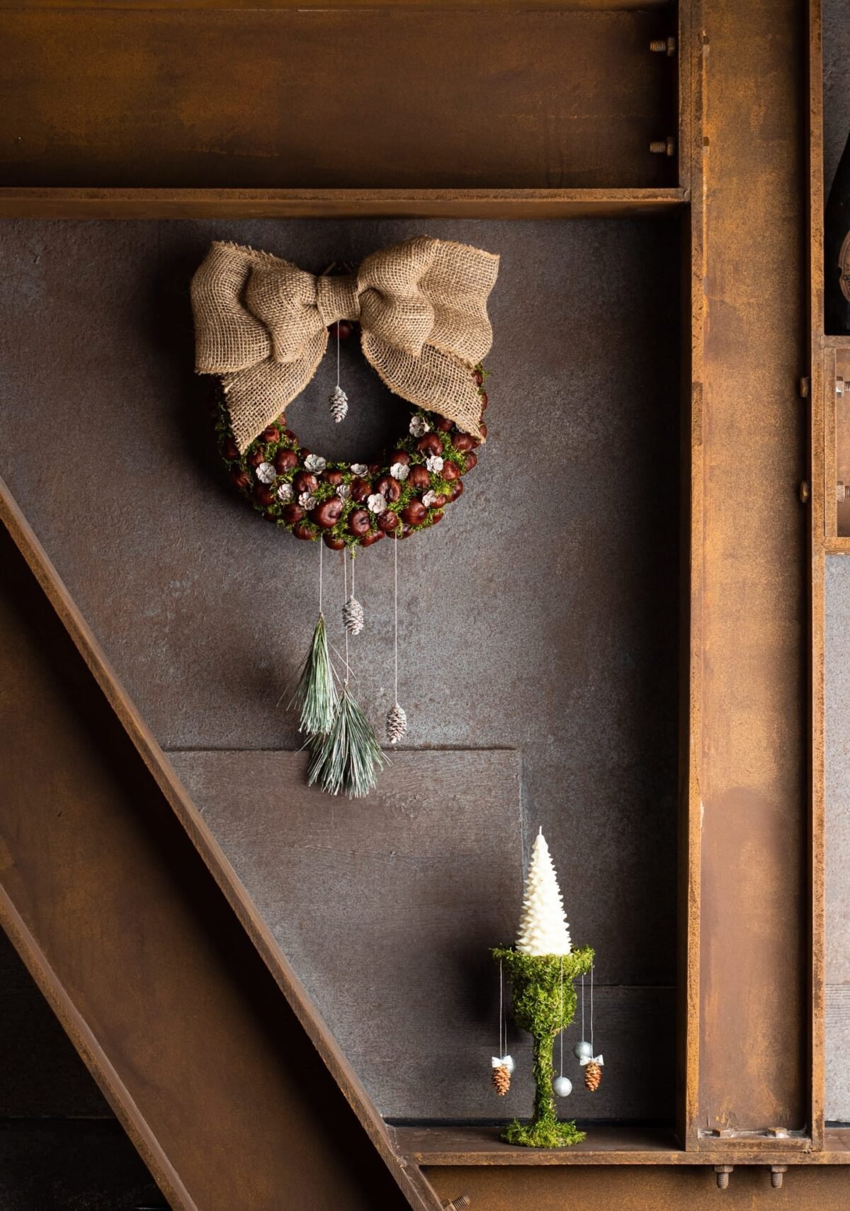Chestnut Christmas wreath - Image 4