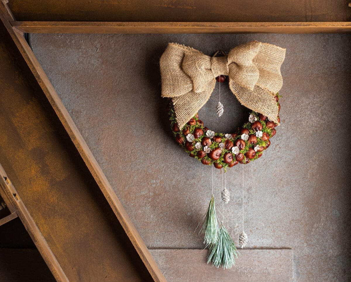 Chestnut Christmas wreath - Image 2
