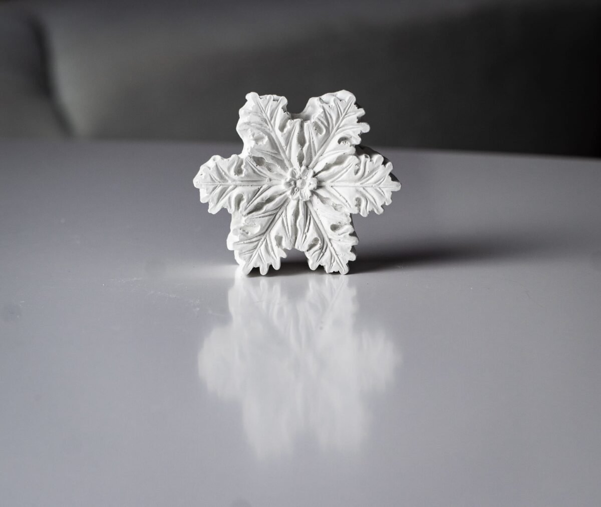 Christmas tree & Snowflake ornaments - Image 9
