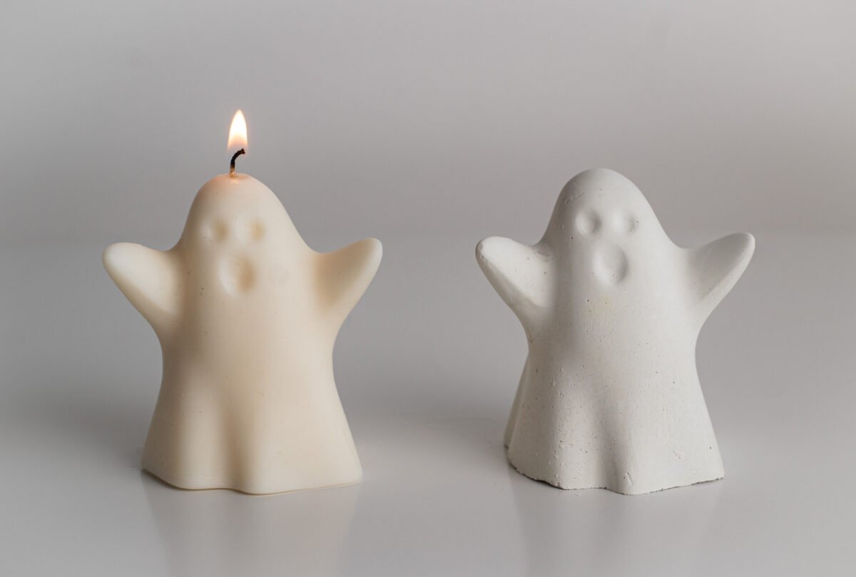 Spooky ghost ornaments & candles