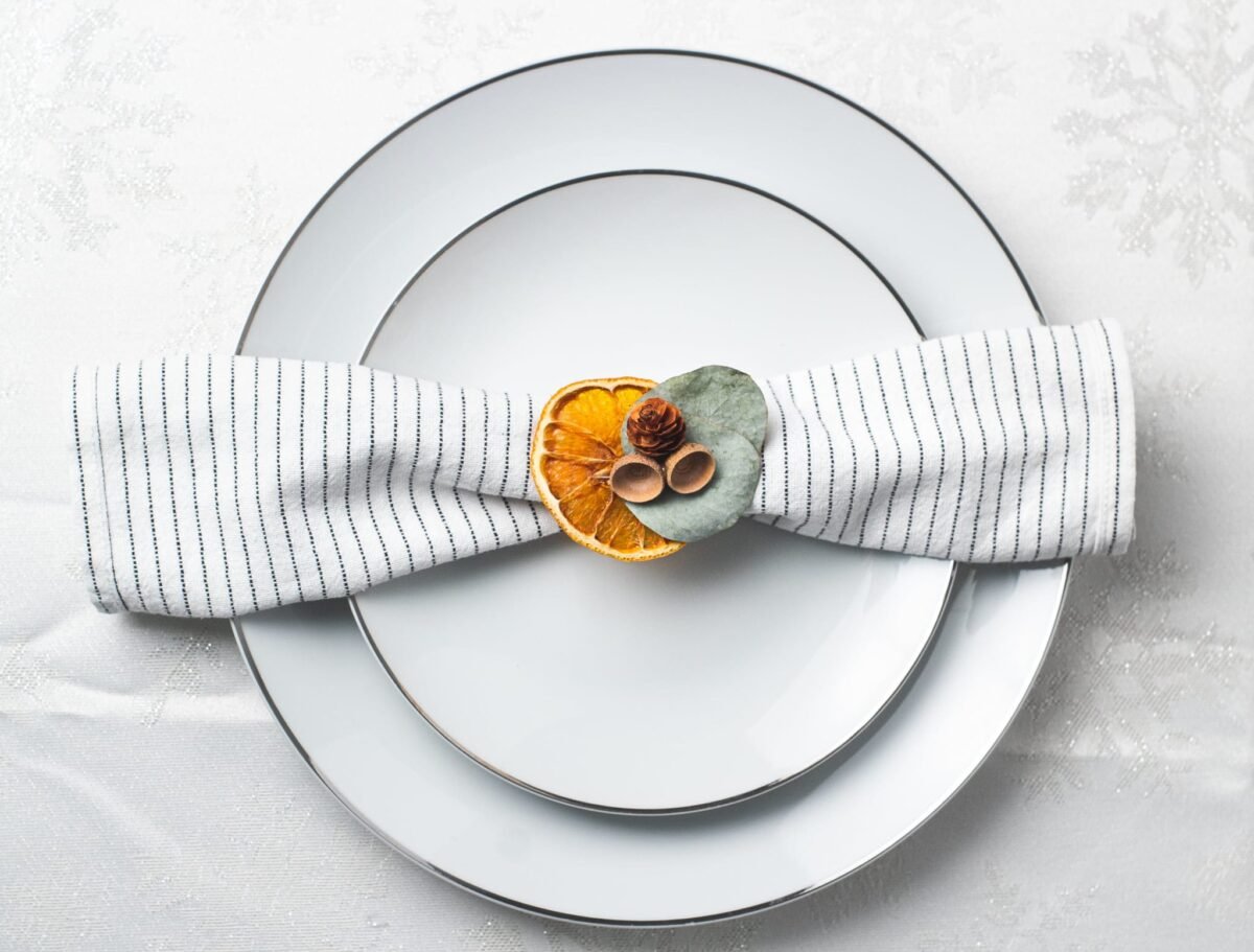 Dried orange napkin rings - Image 10