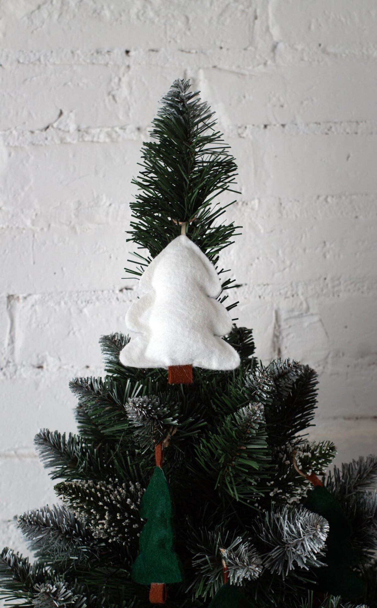 Felt Christmas tree toys - Image 5