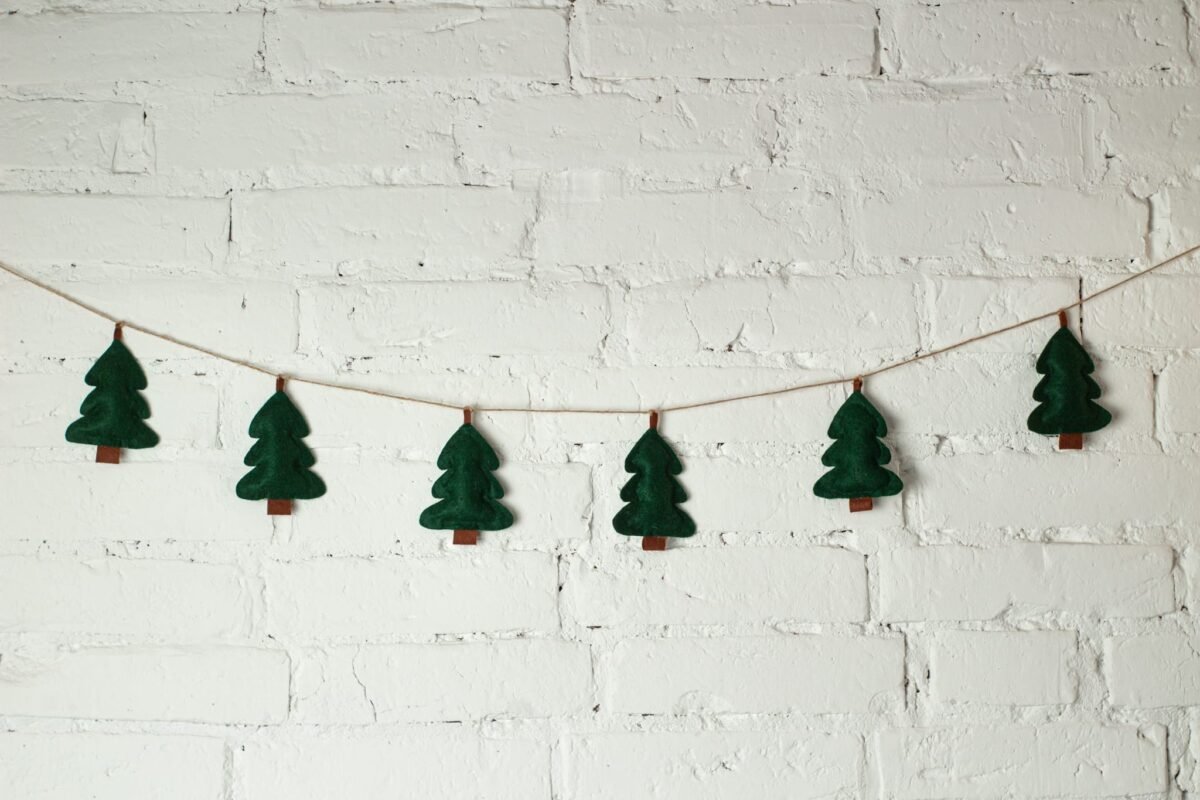 Felt Christmas tree garland - Image 6