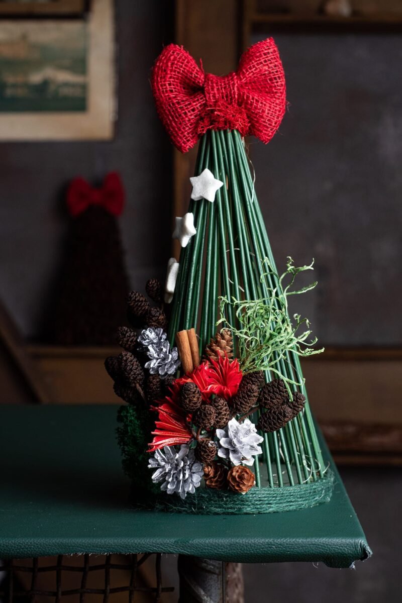 Decorative Christmas tree - Image 5