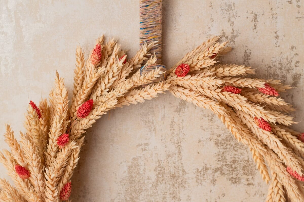 Golden wheat wreath - Image 7