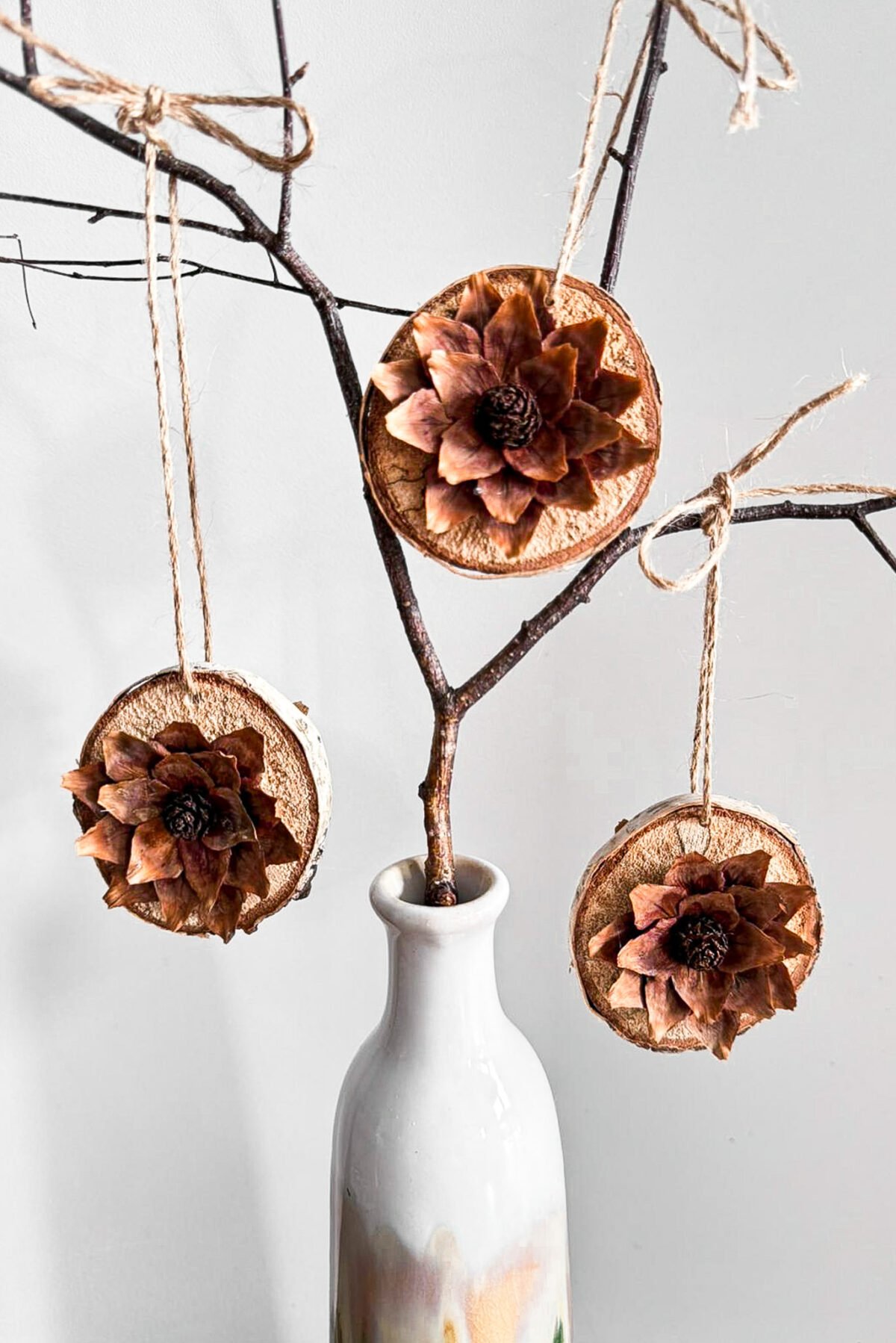 Wood flower ornaments - Image 3