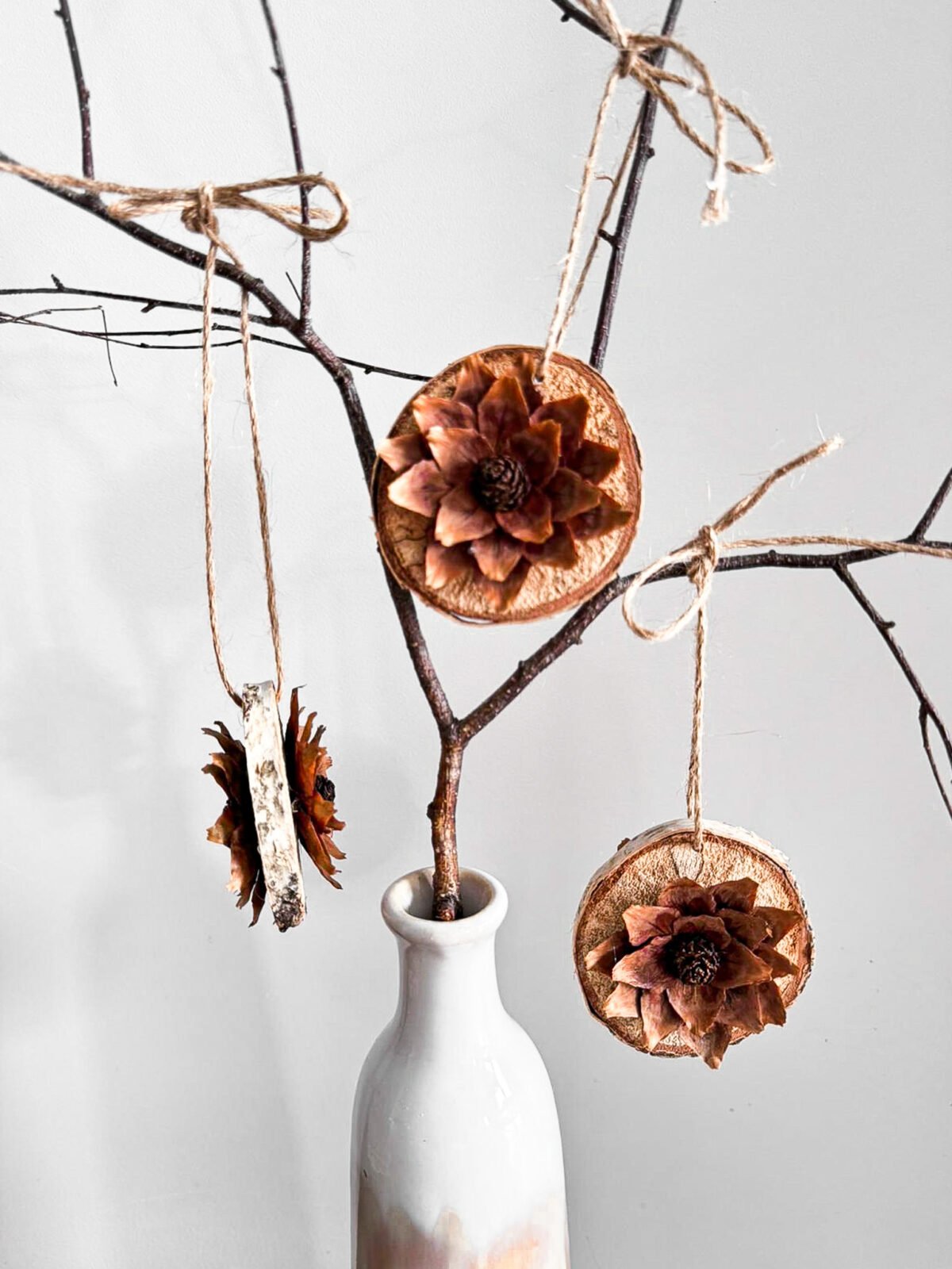 Wood flower ornaments - Image 4