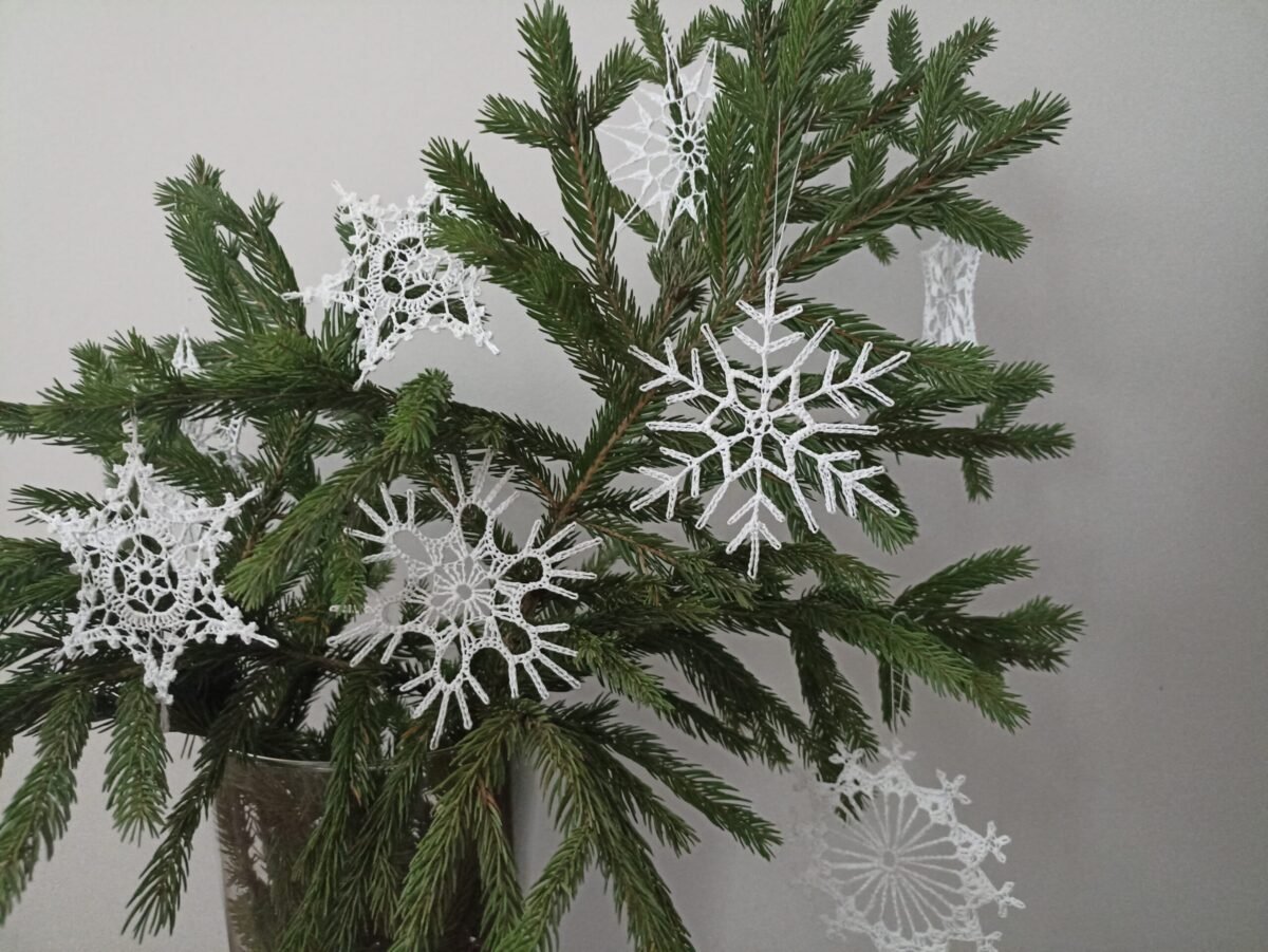 Crochet snowflake ornaments - Image 20