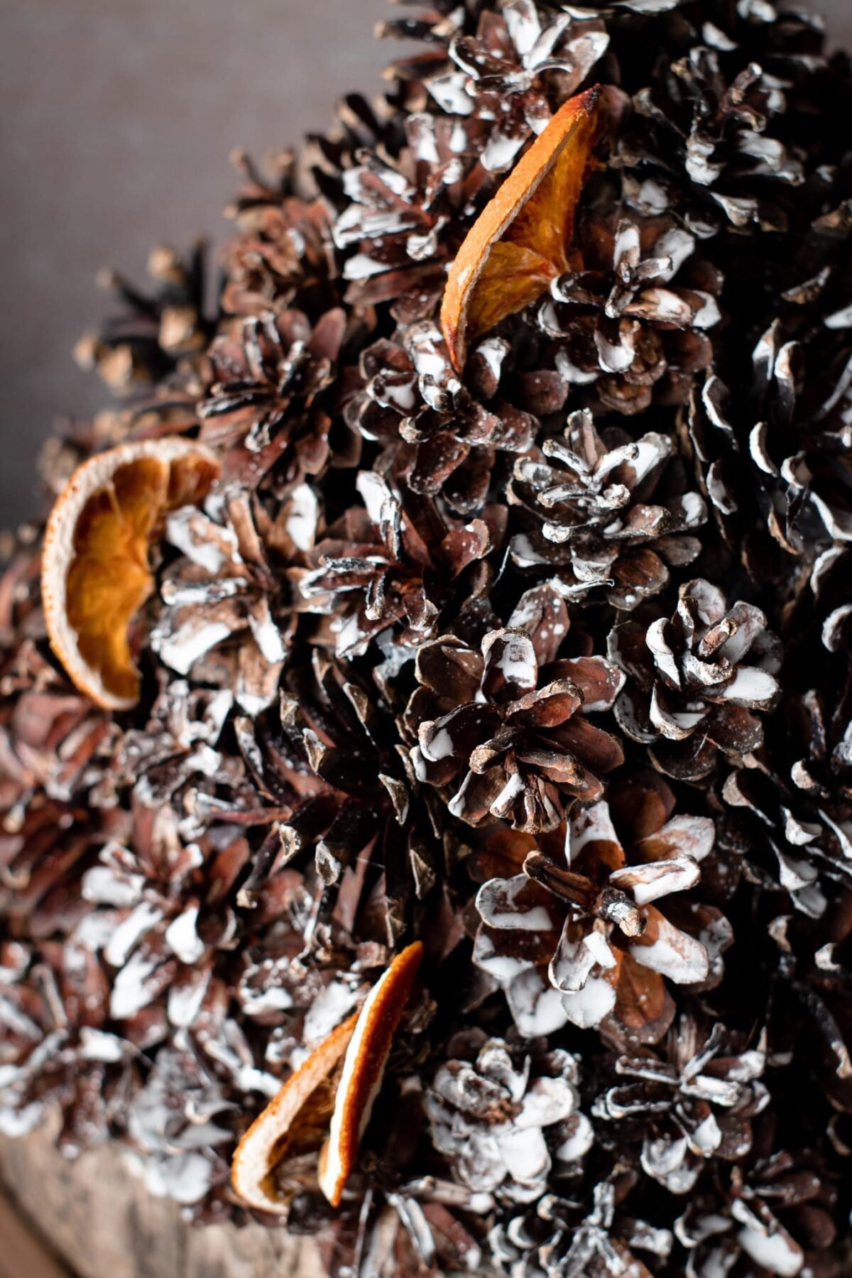 Rustic pine cone Christmas tree - Image 8