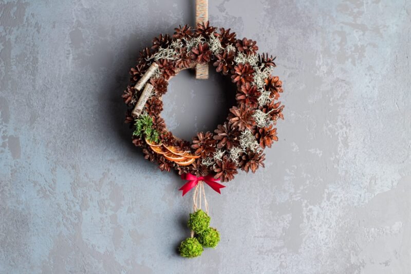 Pine cone Christmas wreath