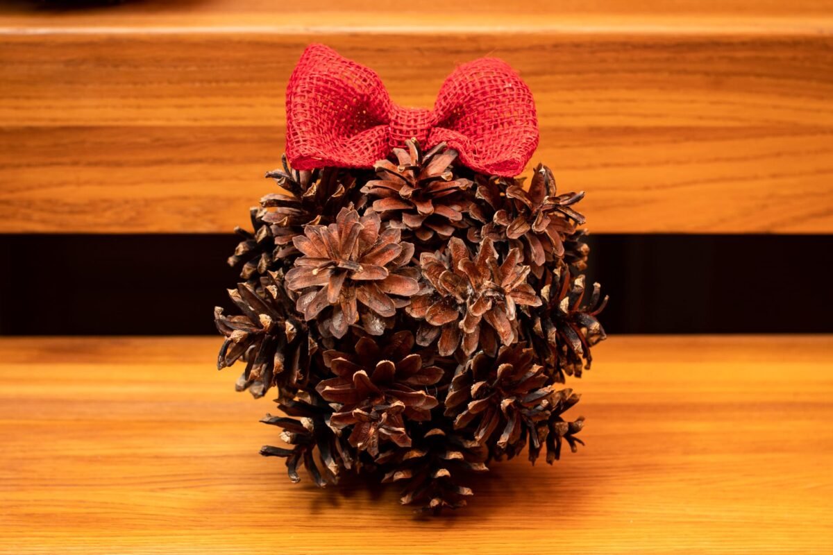 Shiny pinecone ball - Image 4