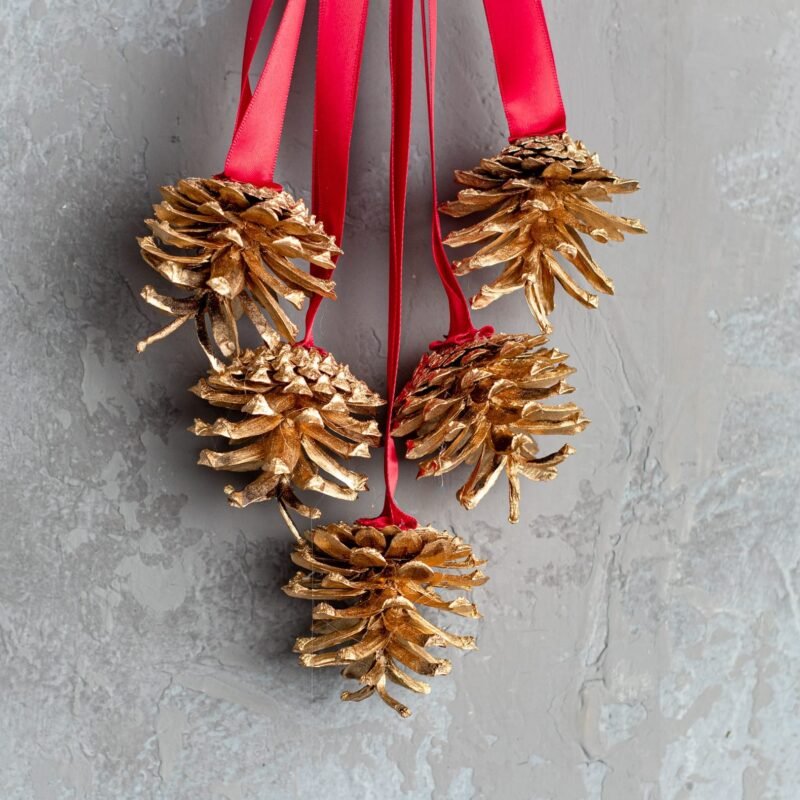 Natural pinecone hanger
