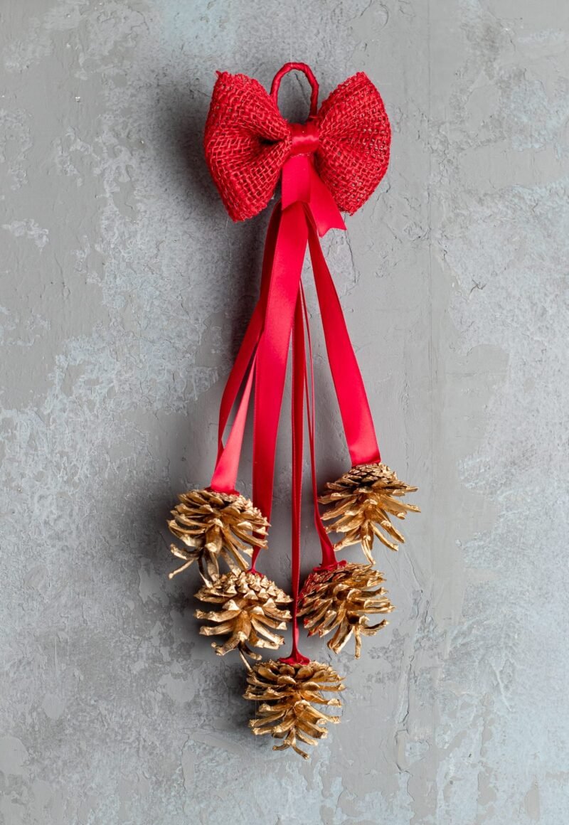 Natural pinecone hanger - Image 4