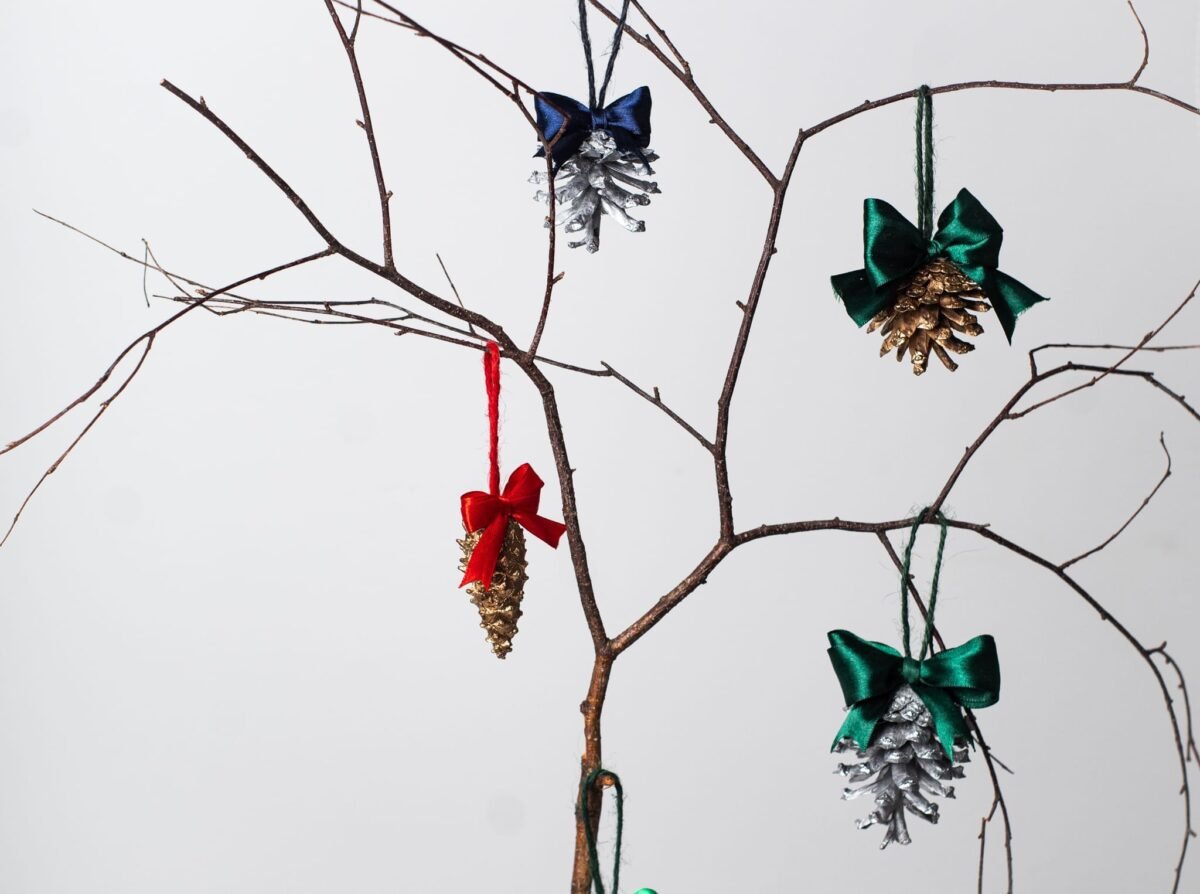 Multicolour pinecone toys - Image 3