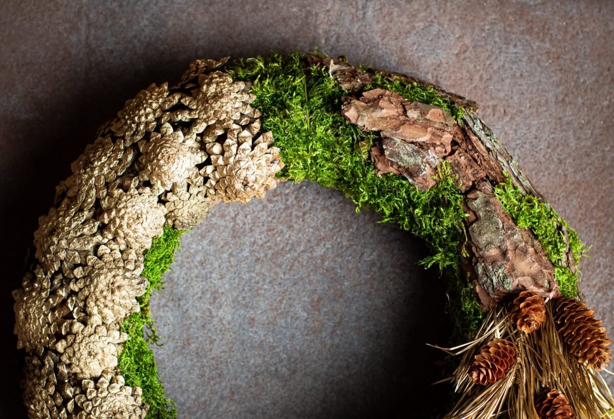 Quirky Christmas wreath - Image 9