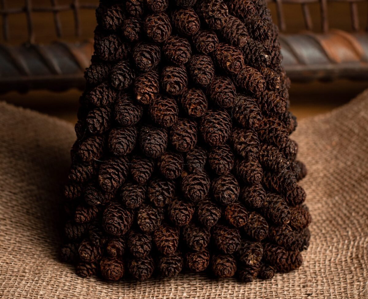 White alder Christmas tree - Image 5
