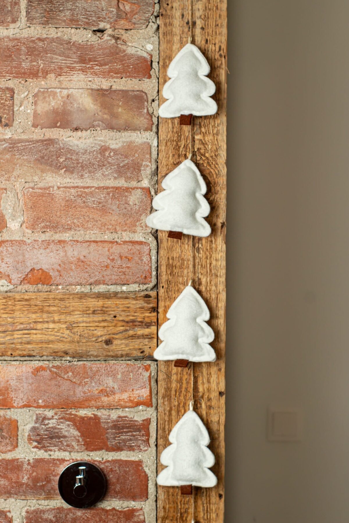 Felt Christmas tree garland - Image 13