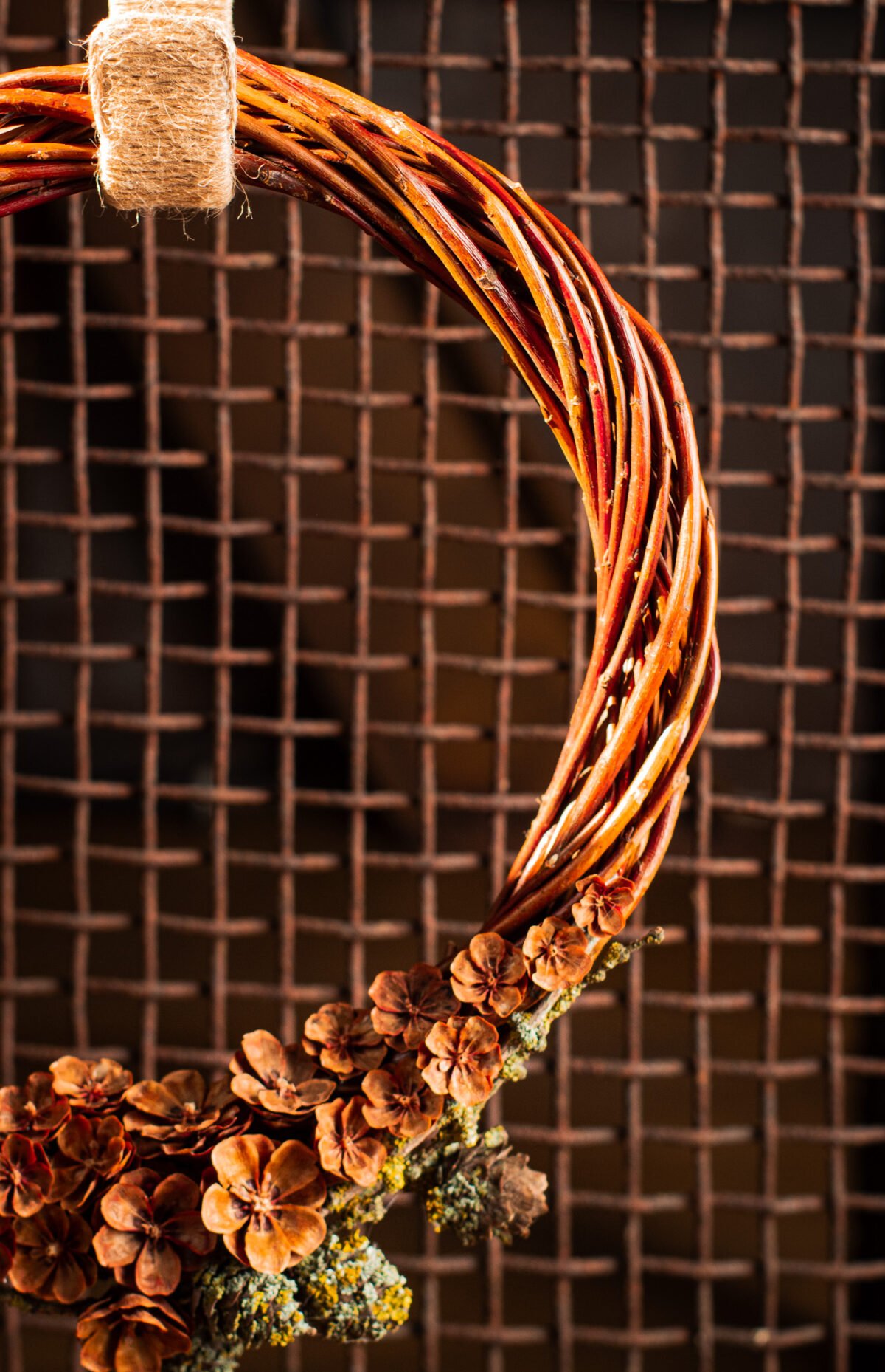 Pinecone flower minimalist wreath - Image 5