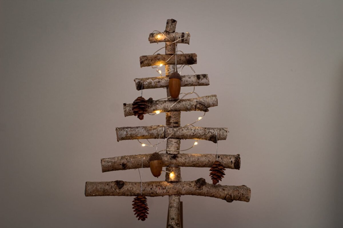 Natural wood Christmas tree - Image 3