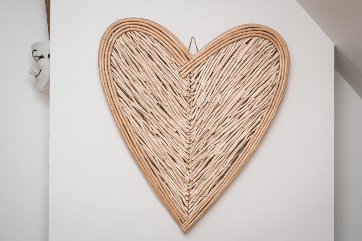 Extra Large Willow Heart - Image 3