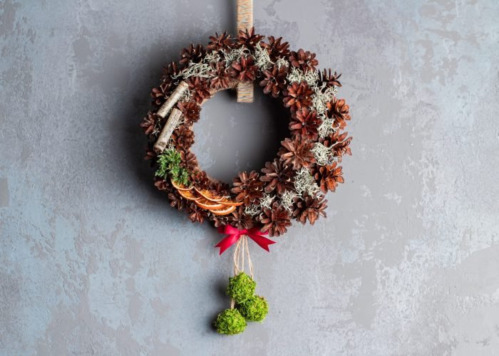Pine cone Christmas wreath-6